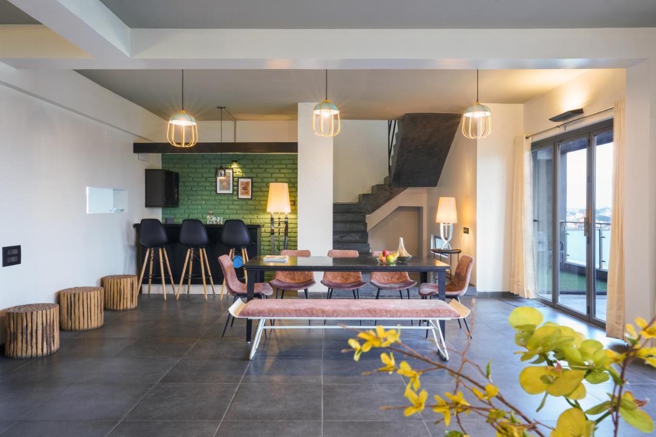 Grey Stone - Lakefront Penthouse Family Rooms Kolhapur Dış mekan fotoğraf